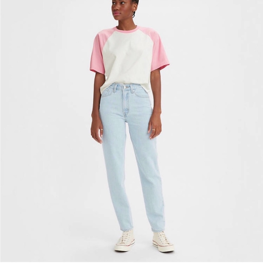 nwt Levis 80s mom jeans Don’t be frayed 25 30”